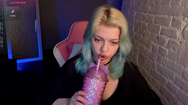 Clown_Princess live cam on StripChat