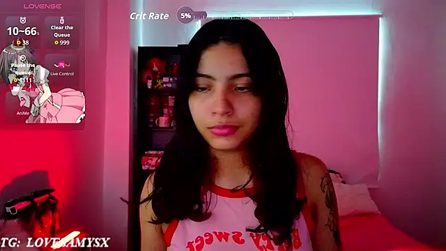 Lovelyamyy live cam on StripChat