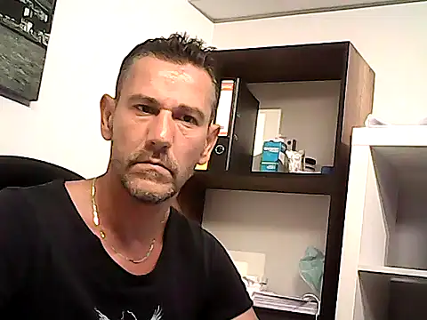 mastercharisma35 (Ask my age) - like tips pls. ı stand up for you.. okey