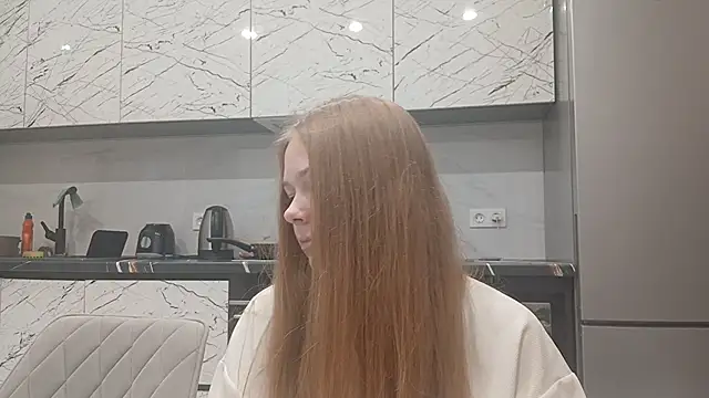 KarinaBestie webcam