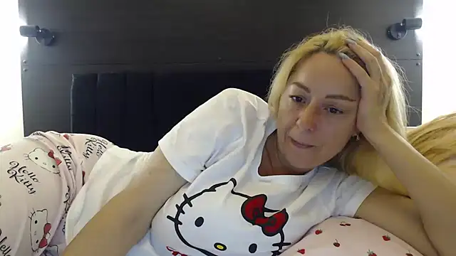 _karolynesyera_ webcam