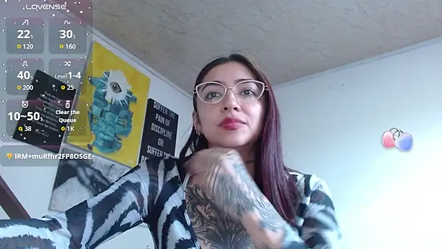 ZoeBakers_ webcam