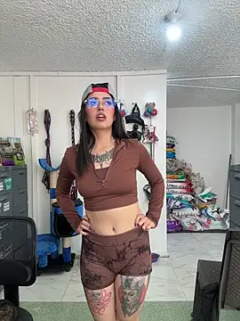 Watch Lucy_699 live on EroticFlix - High definition streams