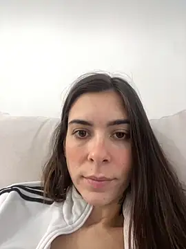 fer-nanda Live Webcam on Stripchat