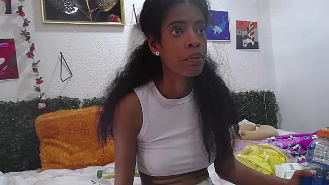 thianahorny webcam