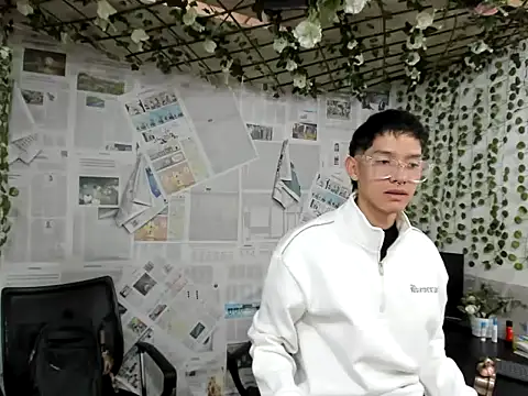 heyy_noah11 webcam