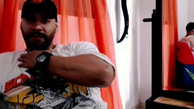 musclehetero webcam