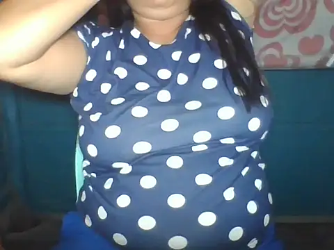 MommyKaye30 webcam