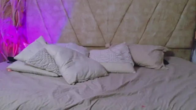 TaylorCollins webcam