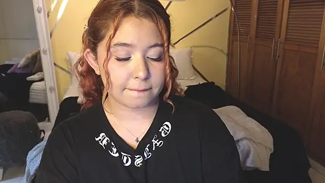 attenea_cutte webcam