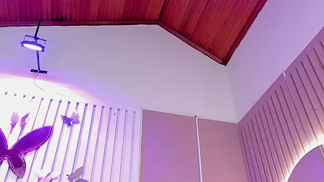 mia_vanegas webcam