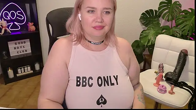 MargotGrey webcam
