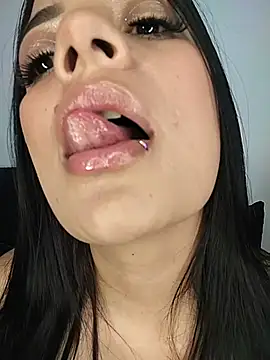 Watch Luna_scarllet8 live on EroticFlix - High definition streams