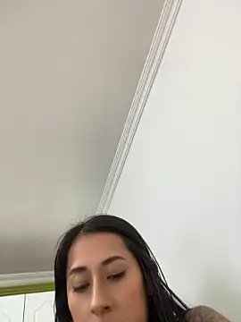 Watch ELY_FE_ live on EroticFlix - High definition streams