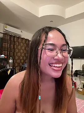 Ponthip webcam