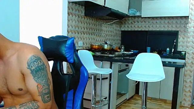 big--boss live cam on StripChat