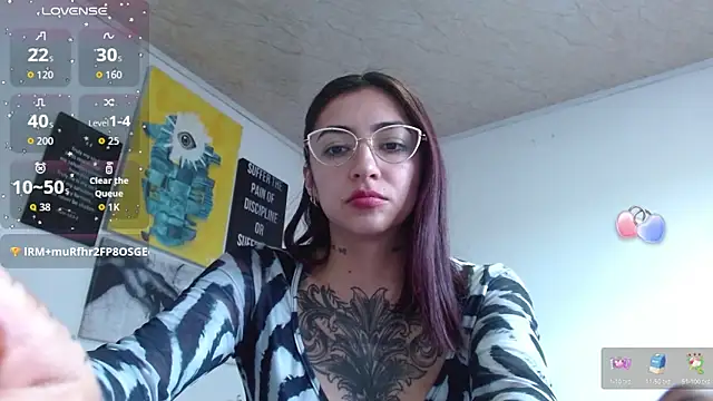 zoebakers_ (F young) - show ass + spank