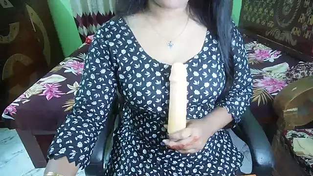BengaliQueenStar live cam on StripChat