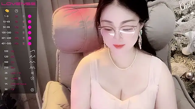 Monica-666888- webcam