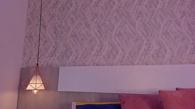 Watch Vittoria__rossi live on EroticFlix - High definition streams