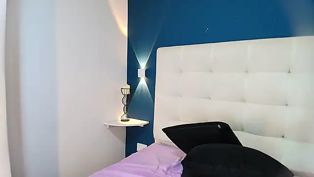MiaaCarter_ webcam