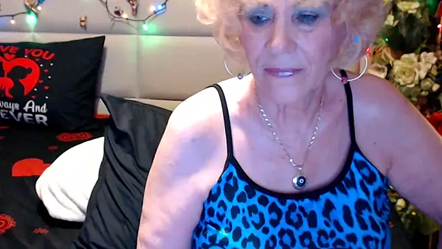 Watch HappyWomanOn live on EroticFlix - High definition streams