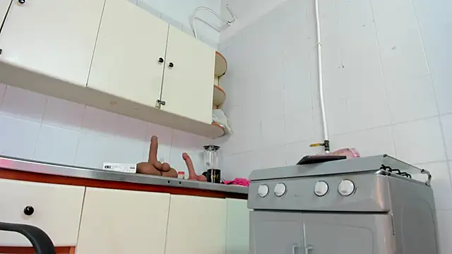 bustyglow (F young) - Let's warm up the Vagina in the kitchen