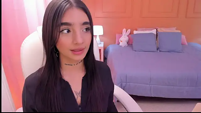 Watch Abriil_cutee live on EroticFlix - High definition streams