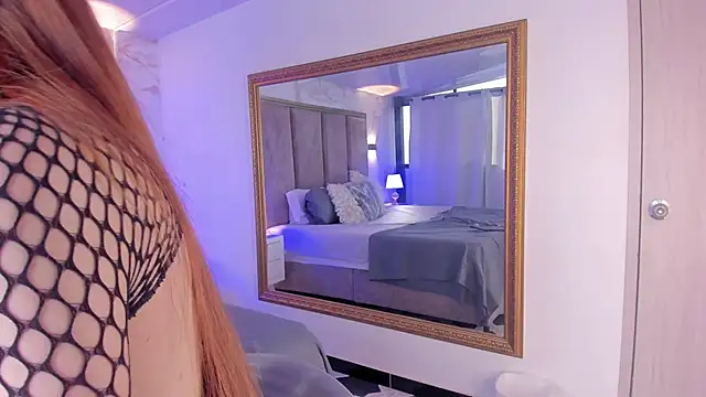 LolaGray__ webcam