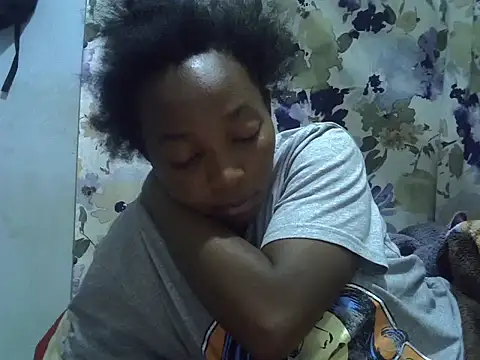 ElianeHot webcam