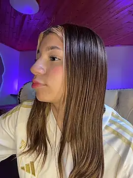 Isabella18_pink webcam