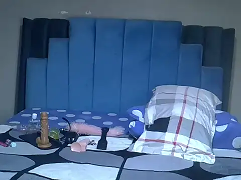 melanin_moon webcam