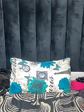 Littlebunny33 webcam