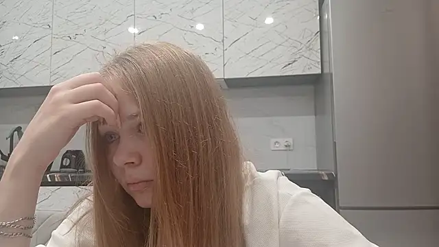 KarinaBestie webcam
