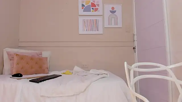 Watch hannah__stp live on EroticFlix - High definition streams