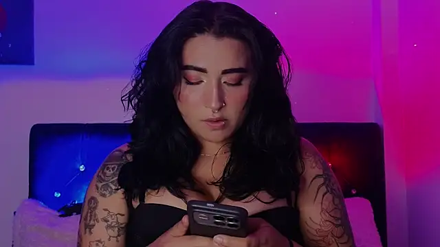 Watch Pauilina live on EroticFlix - High definition streams