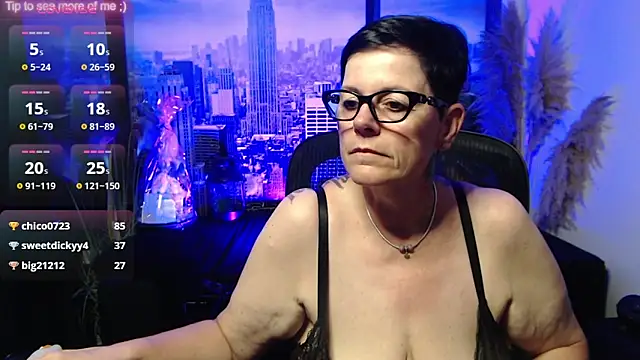 Watch ninarandmann live on EroticFlix - High definition streams