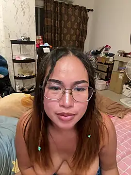 Ponthip webcam