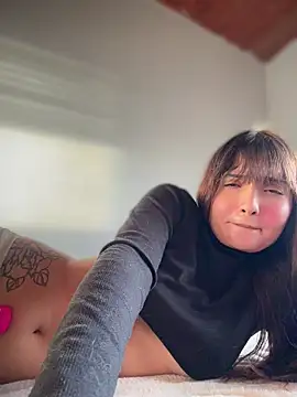 LunaXuan webcam