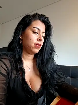Watch Luianna live on EroticFlix - High definition streams