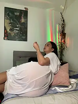 gabyaridi (F young) - Hi gaby 😈 show boobs and bounce 😍