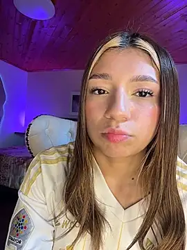 isabella18_pink (F teen) - show boobs princess