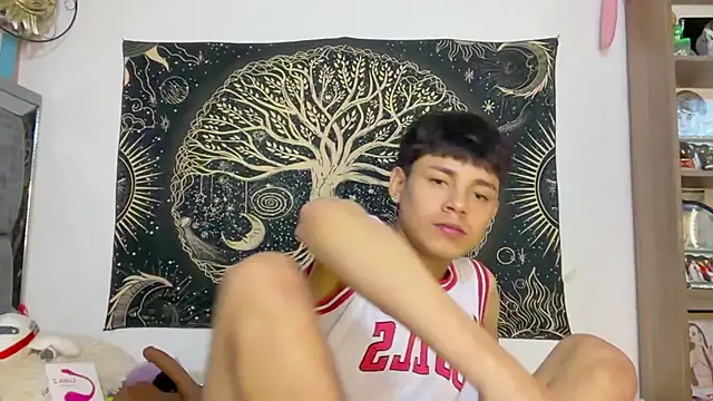 andy_belier23 (M twink) - lovense i my ass