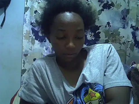 ElianeHot webcam