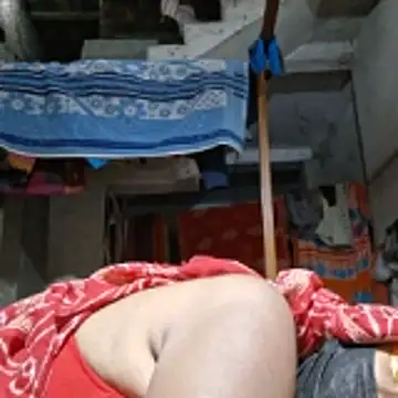 Riya45326 live cam on StripChat