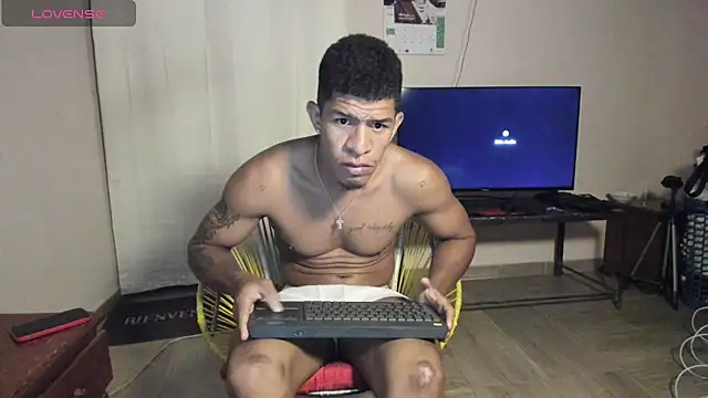 antonio_aguilarx webcam
