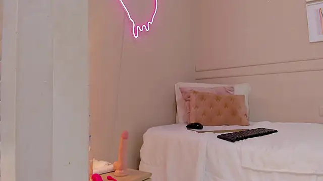 hannah__stp (F teen) - SHOW NAKED/MASTURBATION
