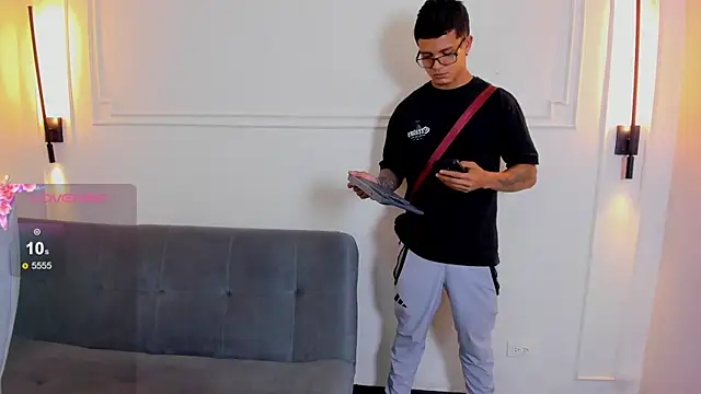 Paradise_boy_s webcam
