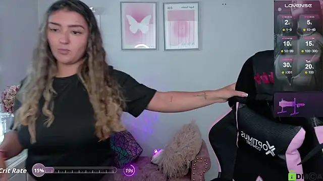 Melannyy_ webcam