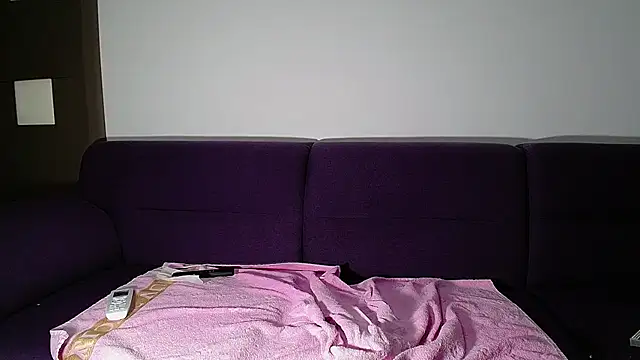 Julianna68 webcam